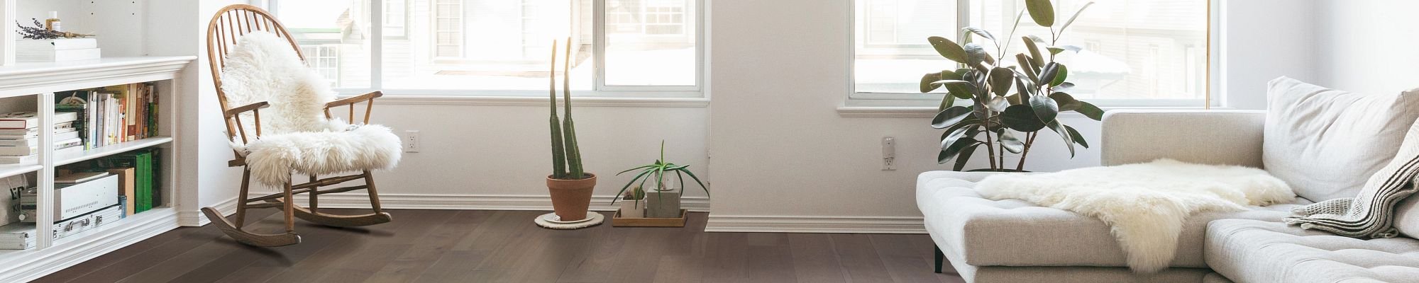 Cozy living room with vinyl flooring from Meuth Flooring in Henderson, IN